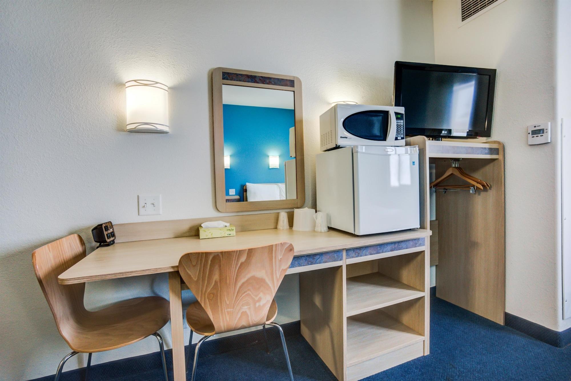 Motel 6-Red Deer, Ab Екстер'єр фото