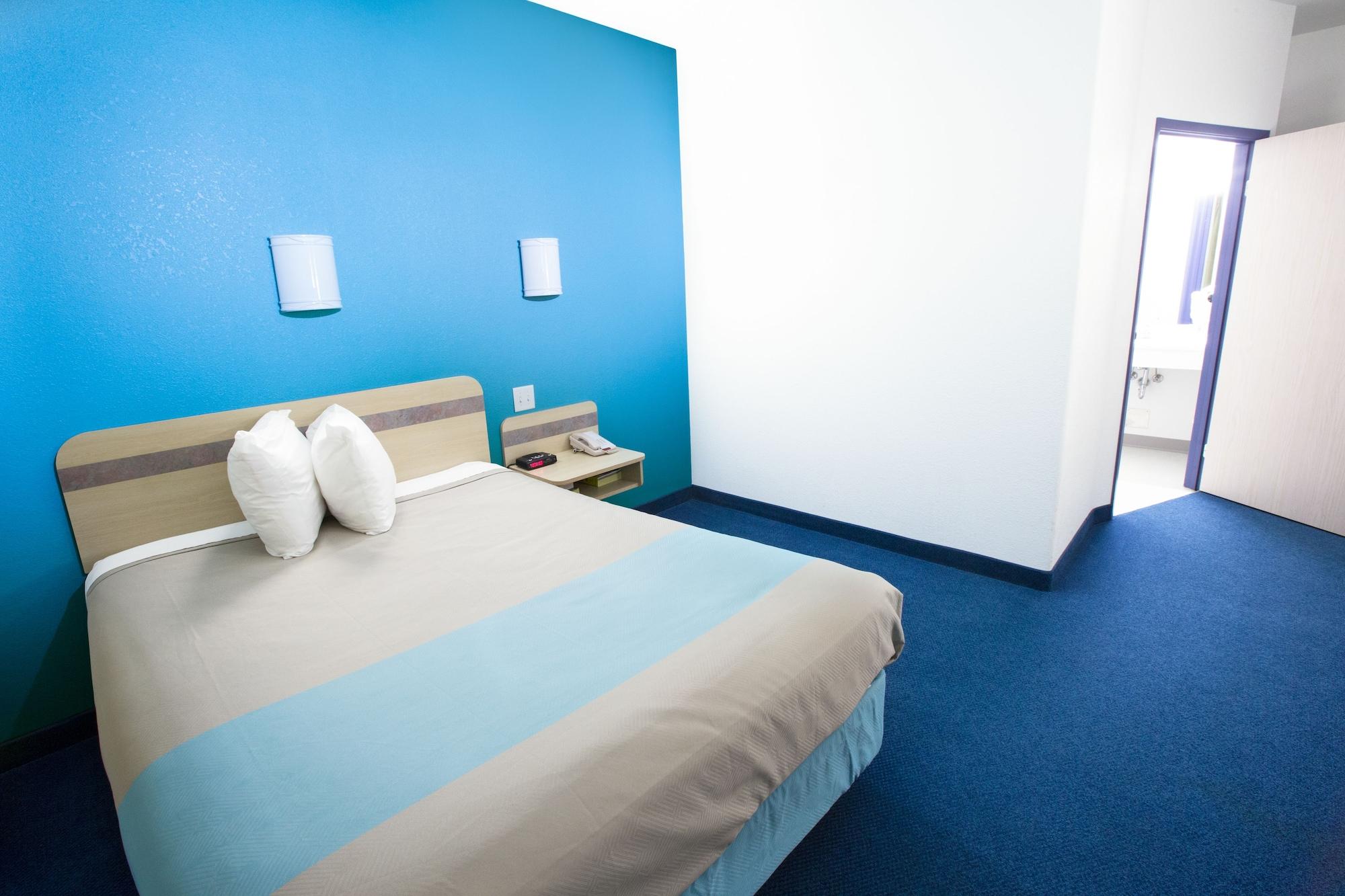 Motel 6-Red Deer, Ab Екстер'єр фото