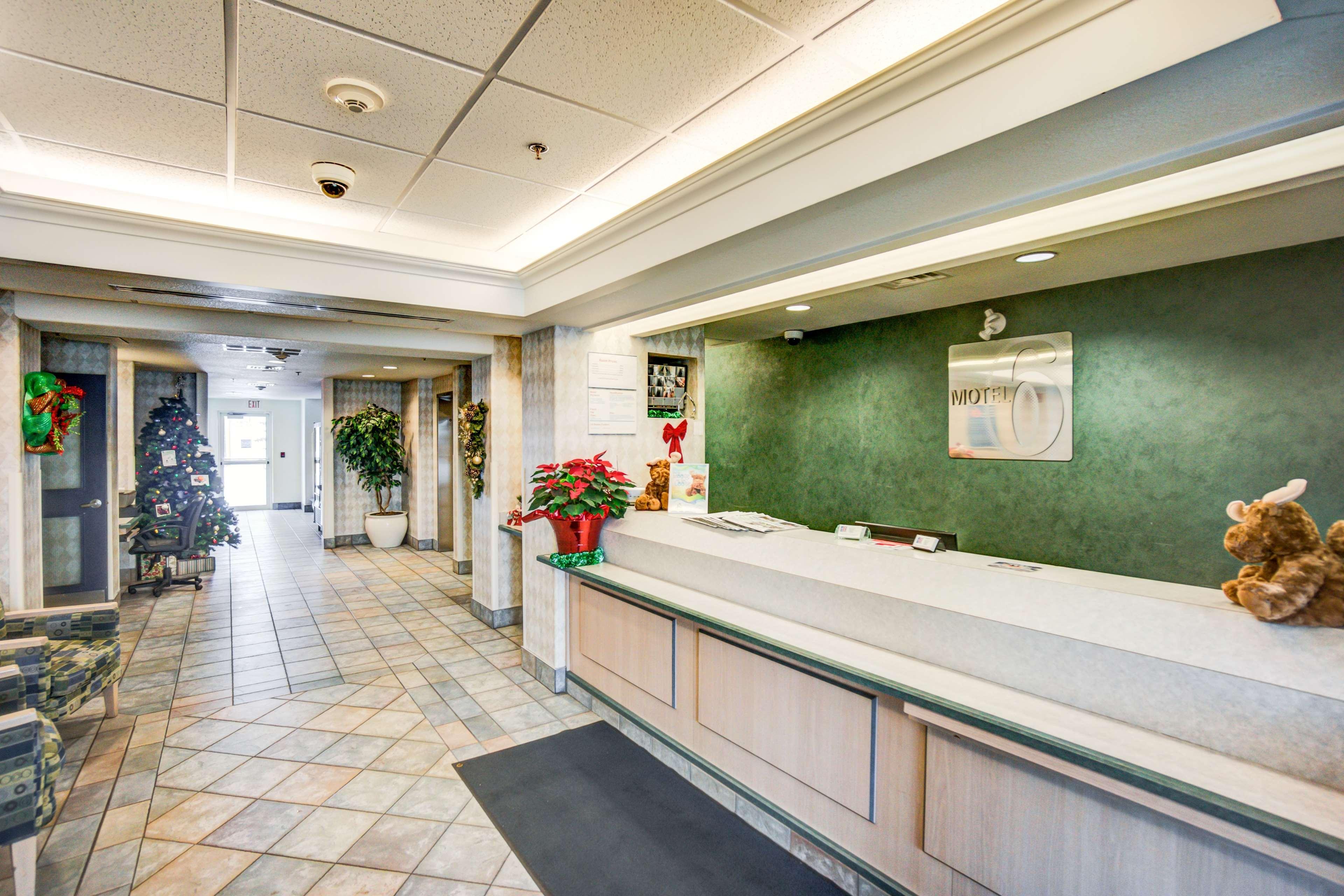 Motel 6-Red Deer, Ab Екстер'єр фото