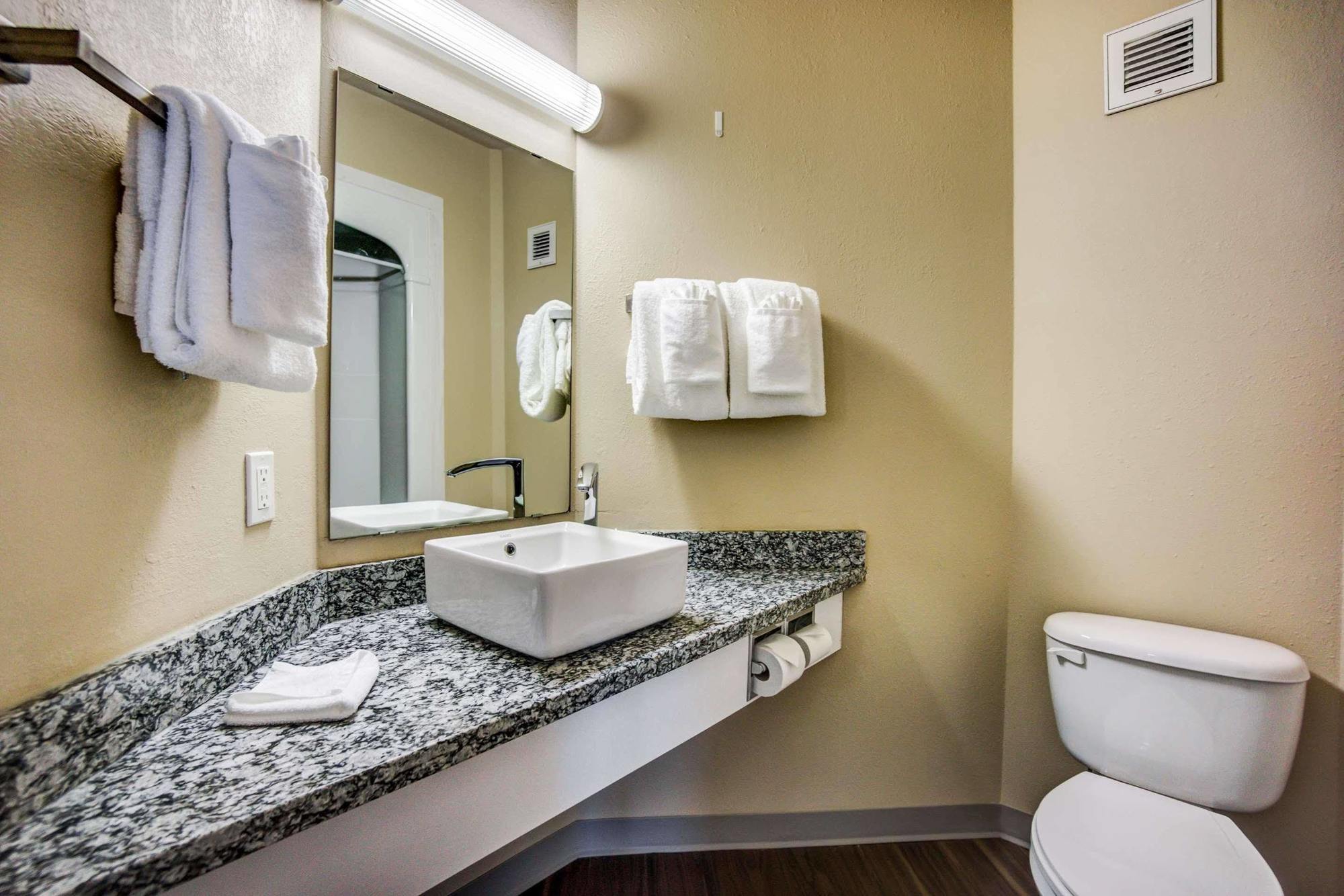 Motel 6-Red Deer, Ab Екстер'єр фото