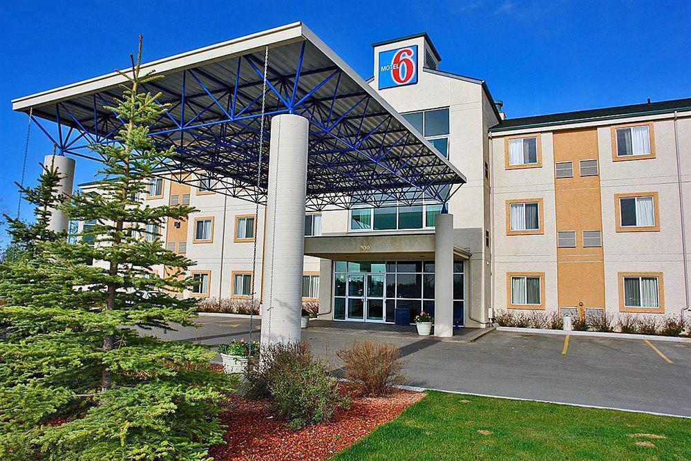 Motel 6-Red Deer, Ab Екстер'єр фото